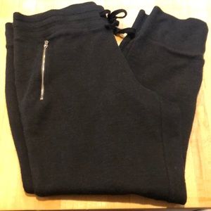 American Eagle women’s joggers